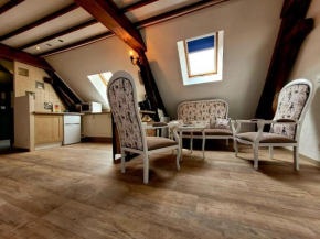 Au 1894 Loft